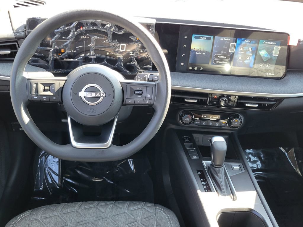 New 2026 Nissan Kicks SV w/ Illumination Package image 5