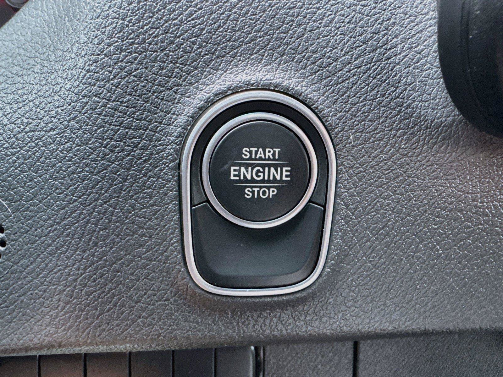 Used 2022 Mercedes-Benz Sprinter 4500 image 17