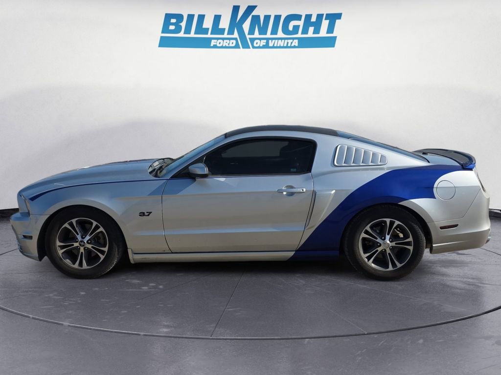 Used 2014 Ford Mustang Premium image 2
