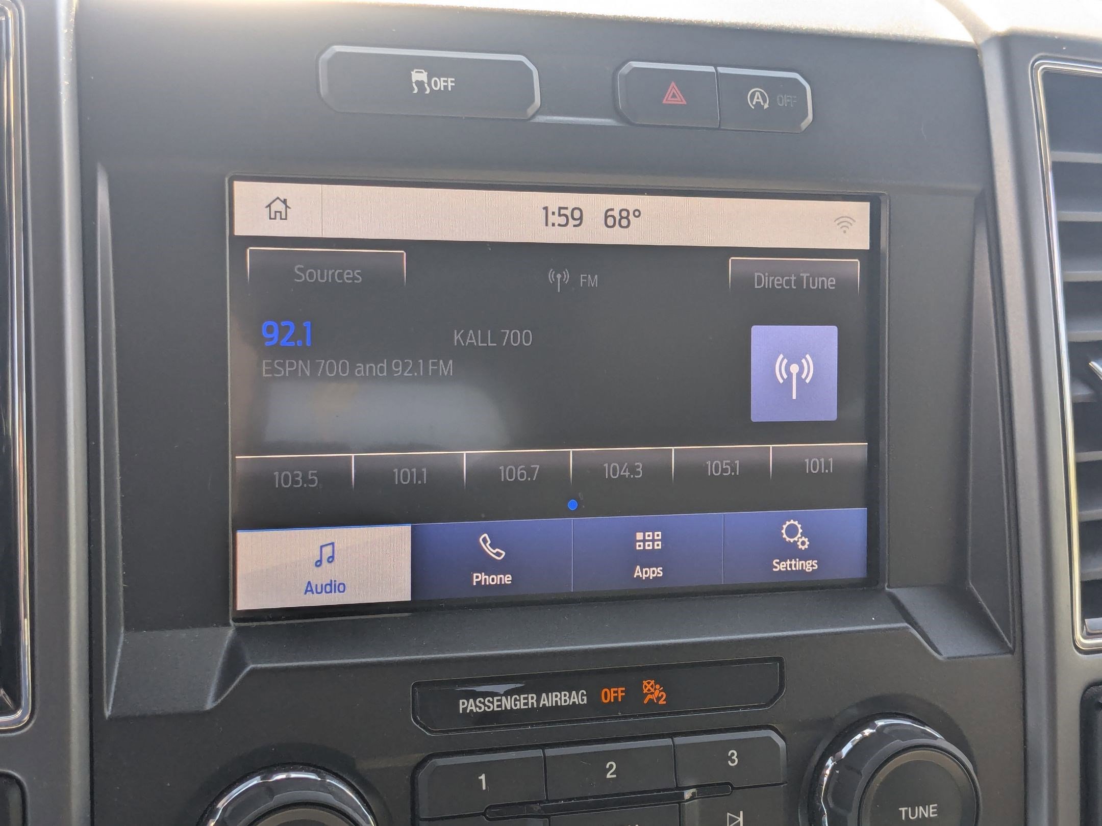 Used 2019 Ford F150 XLT w/ Trailer Tow Package image 23