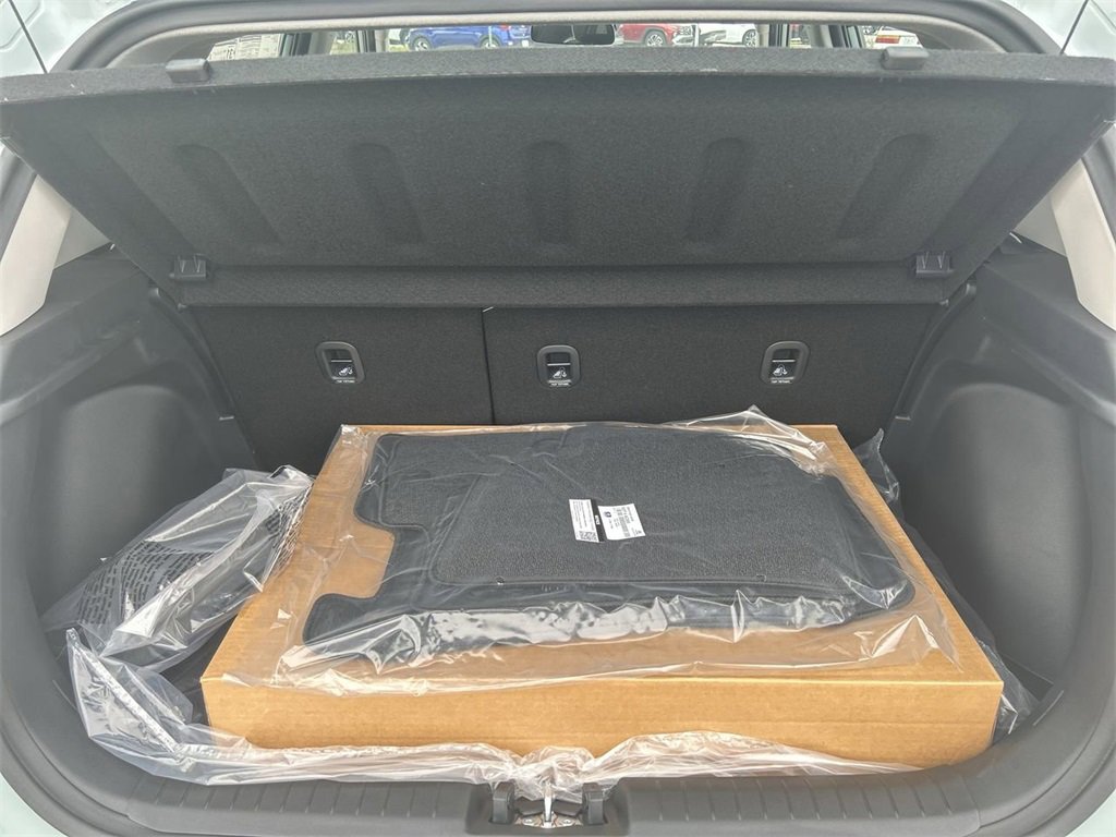 New 2025 Hyundai Venue Limited image 18