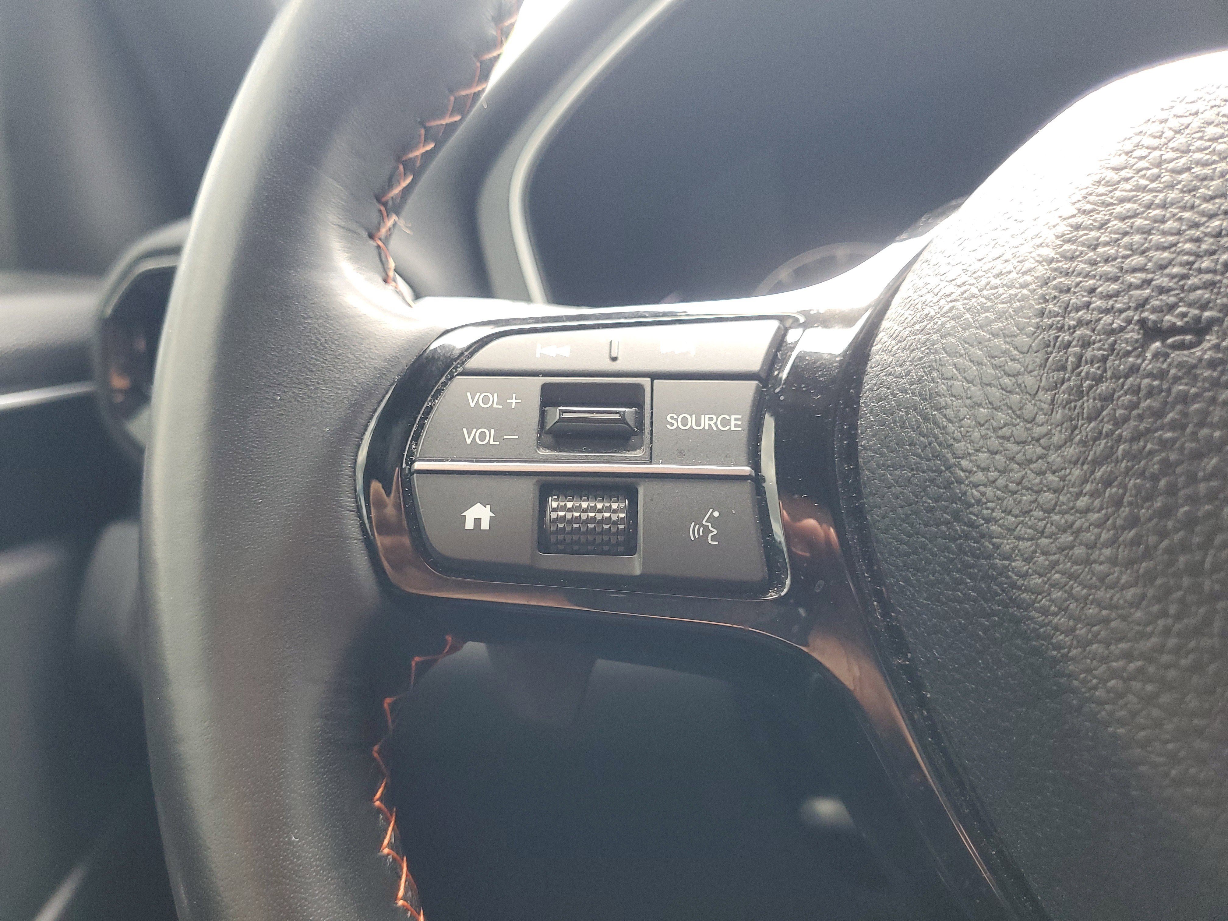 Used 2025 Honda Pilot Sport image 22