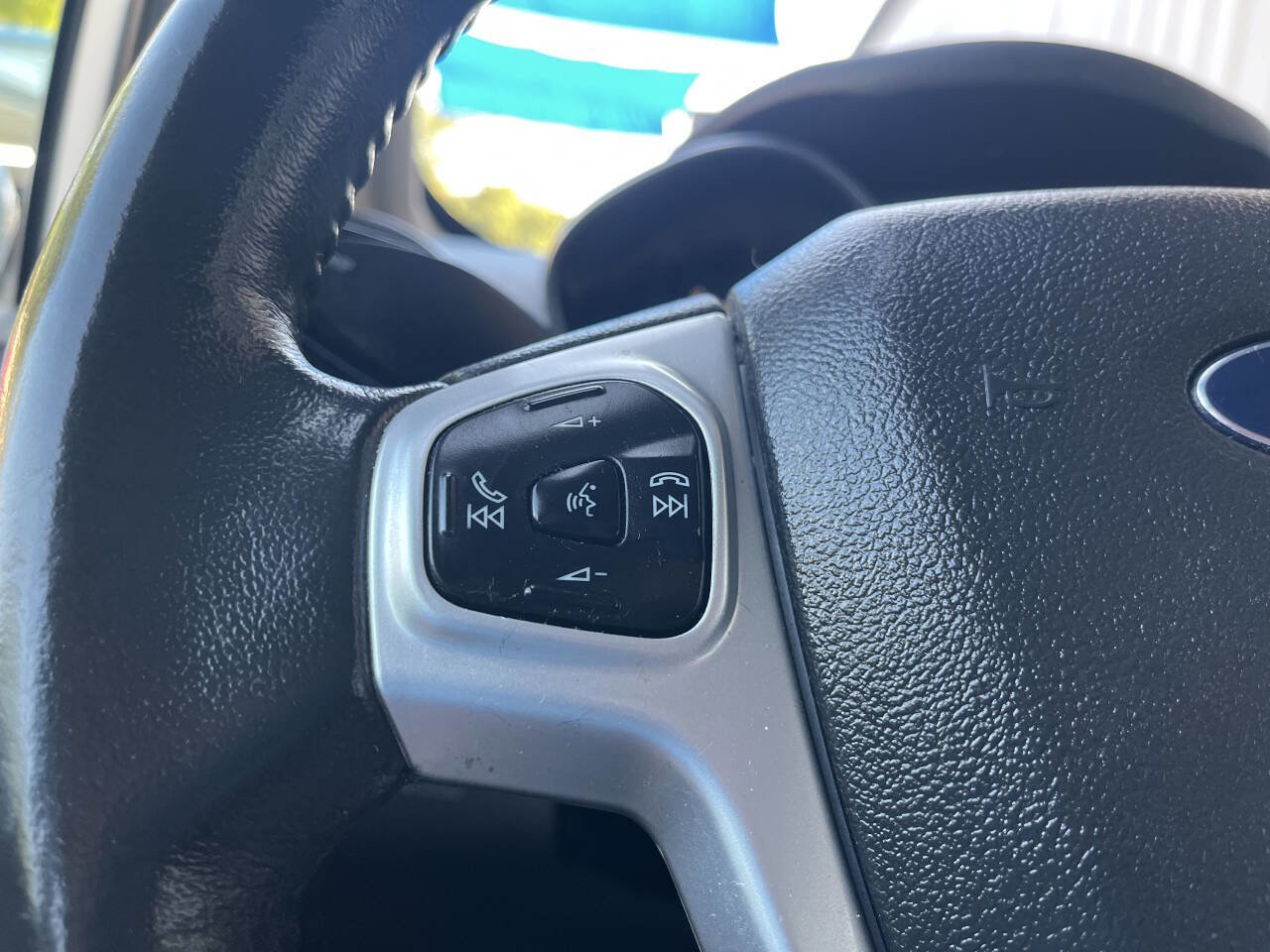 Used 2015 Ford Fiesta SE image 25