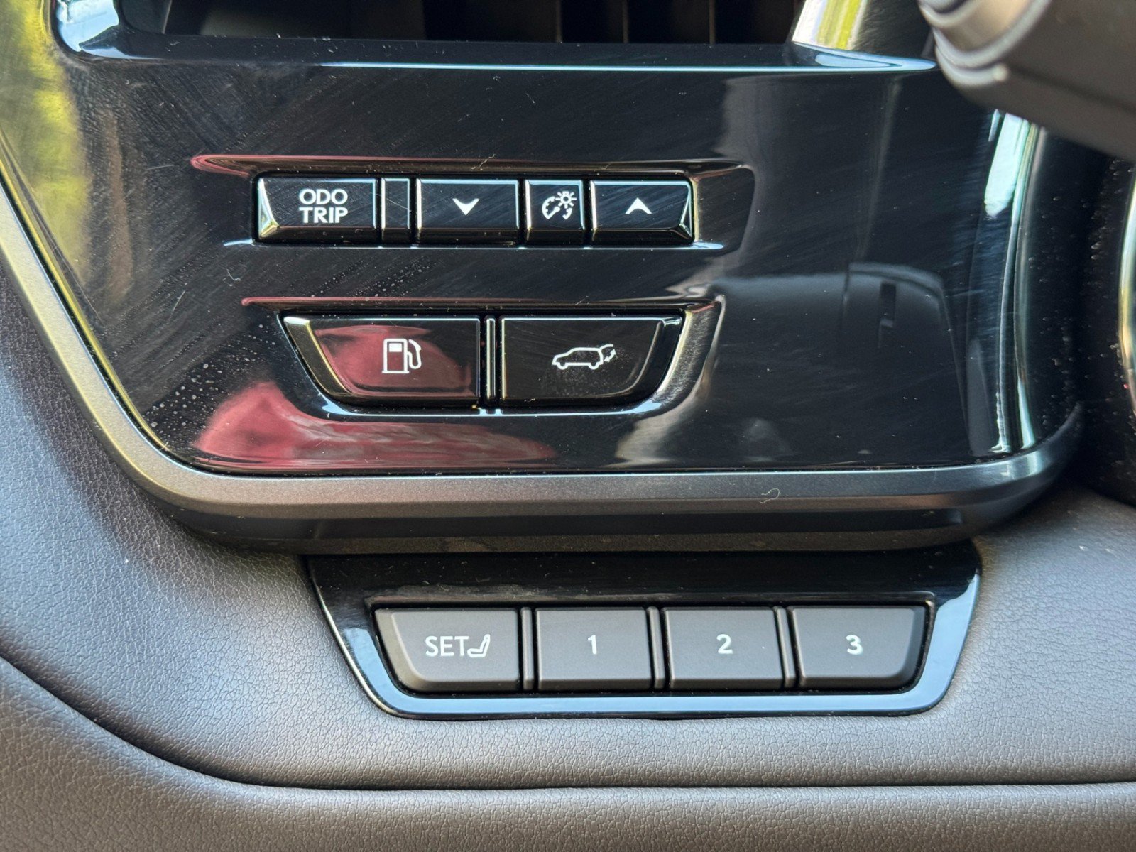 Used 2024 Lexus TX 500h AWD w/ Technology Package image 17
