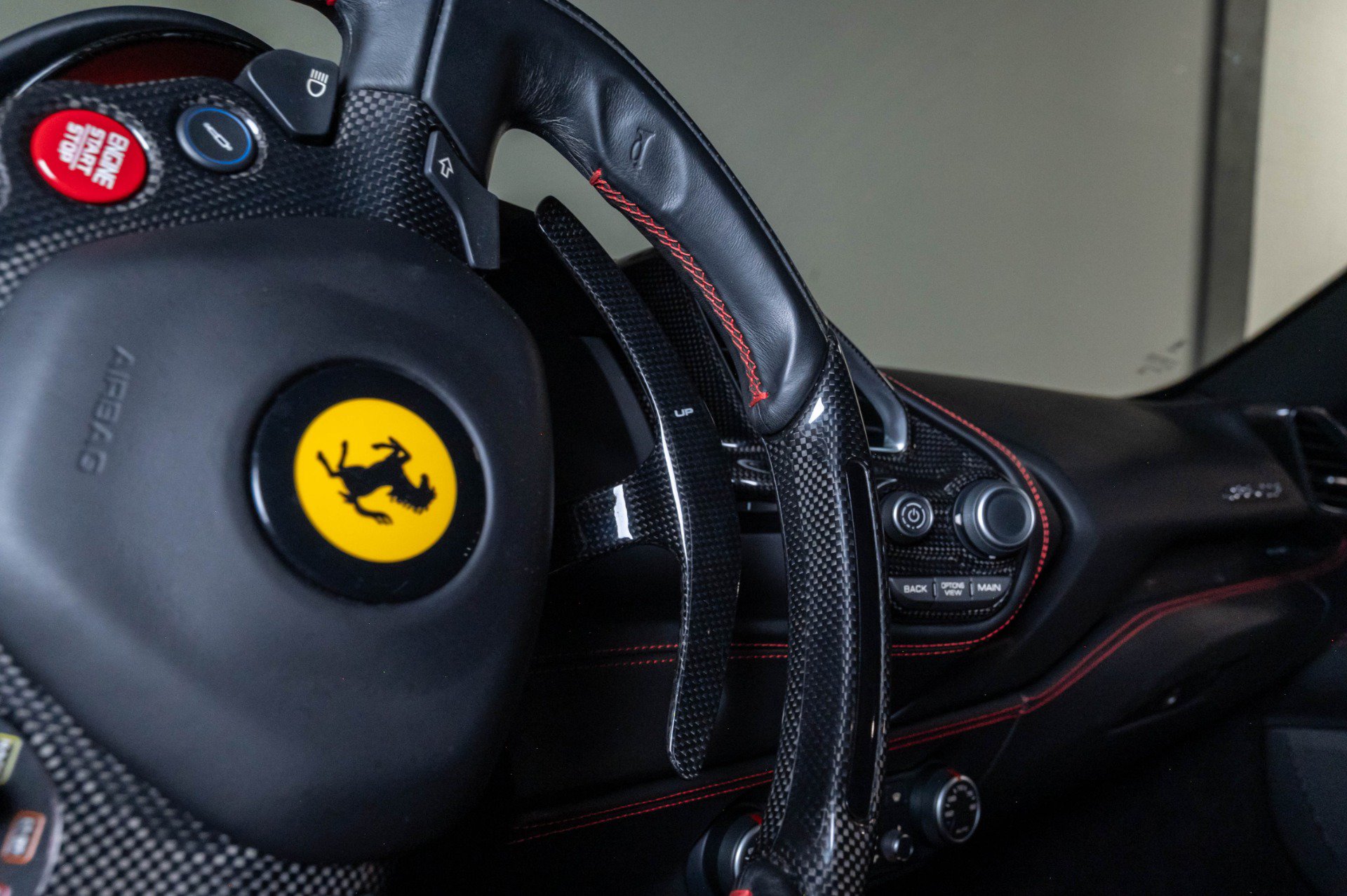 Used 2018 Ferrari 488 GTB RWD image 21