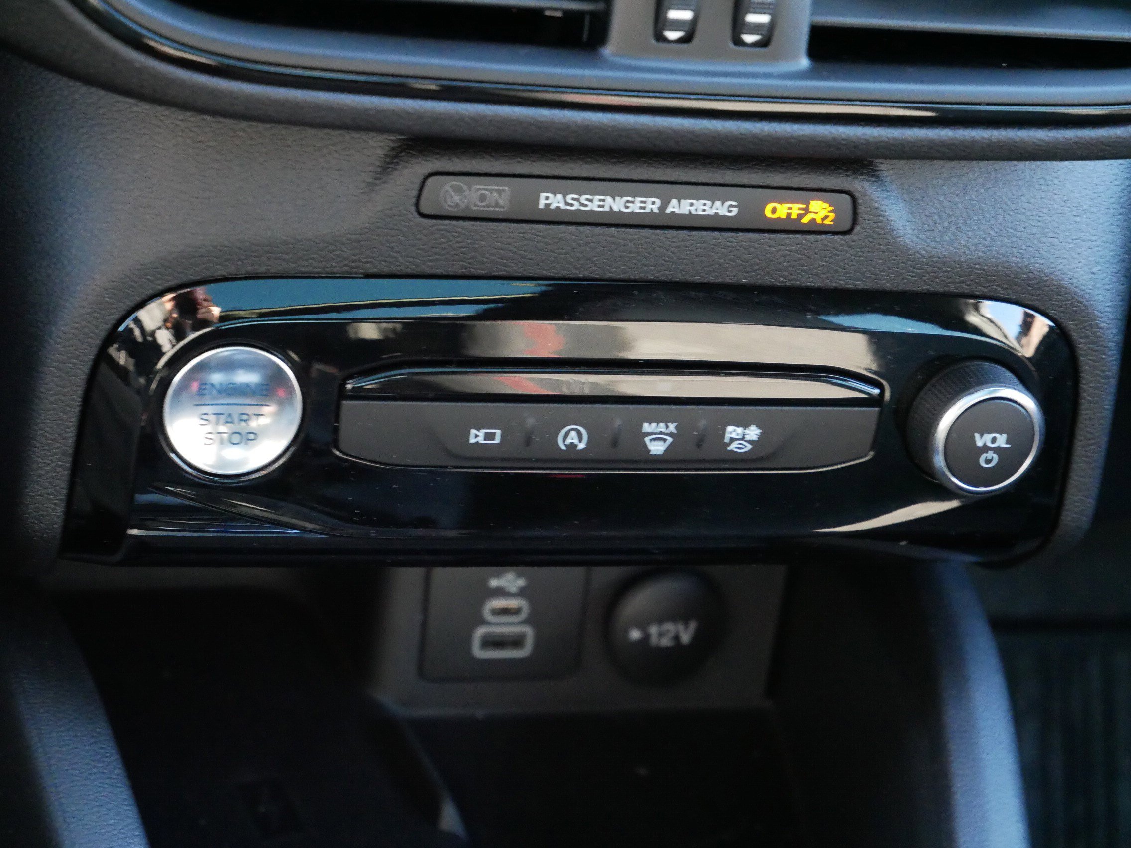 New 2025 Ford Escape ST-Line Select w/ Tech Pack #2 image 30