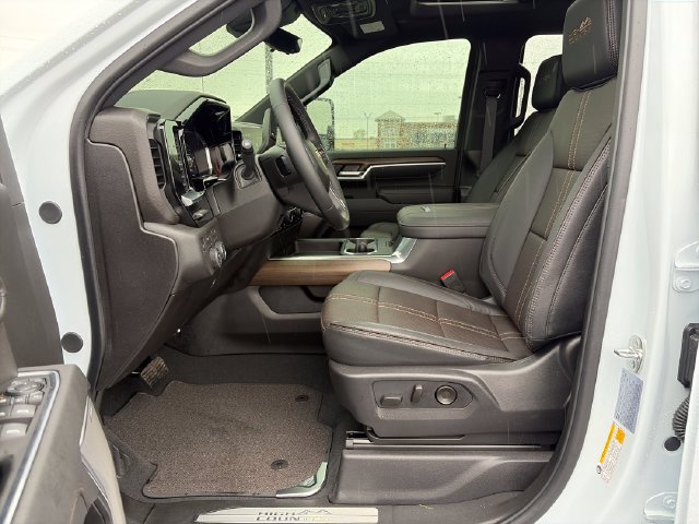 Used 2026 Chevrolet Silverado 3500 High Country w/ High Country Premium Package AWD/4WD image 13