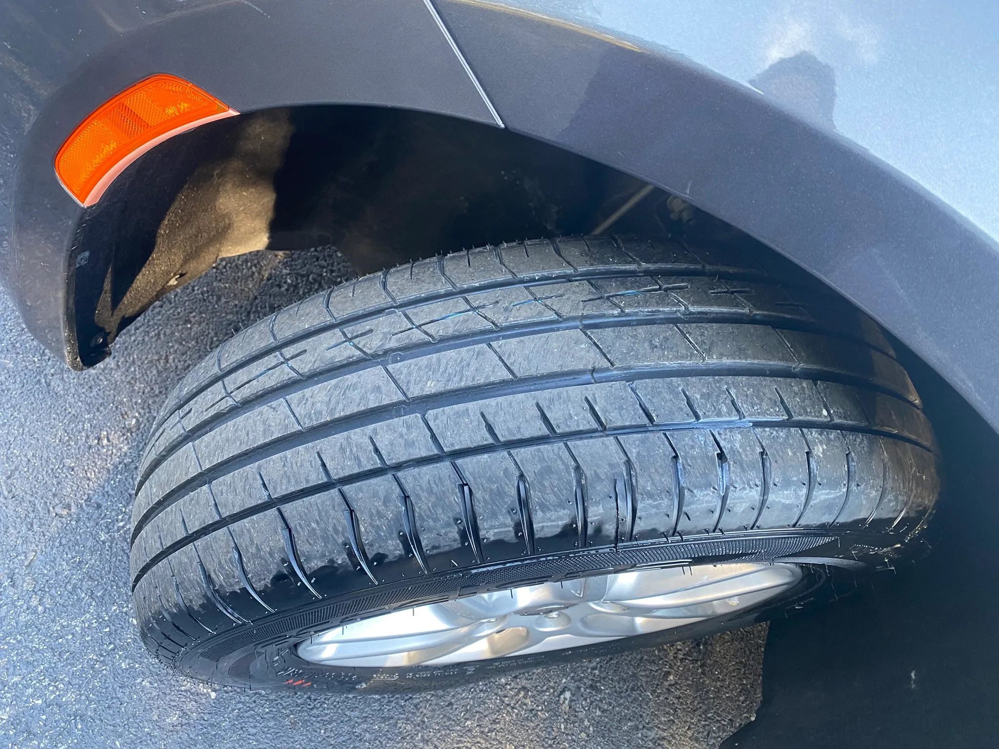 Used 2023 Chrysler Voyager LX image 31