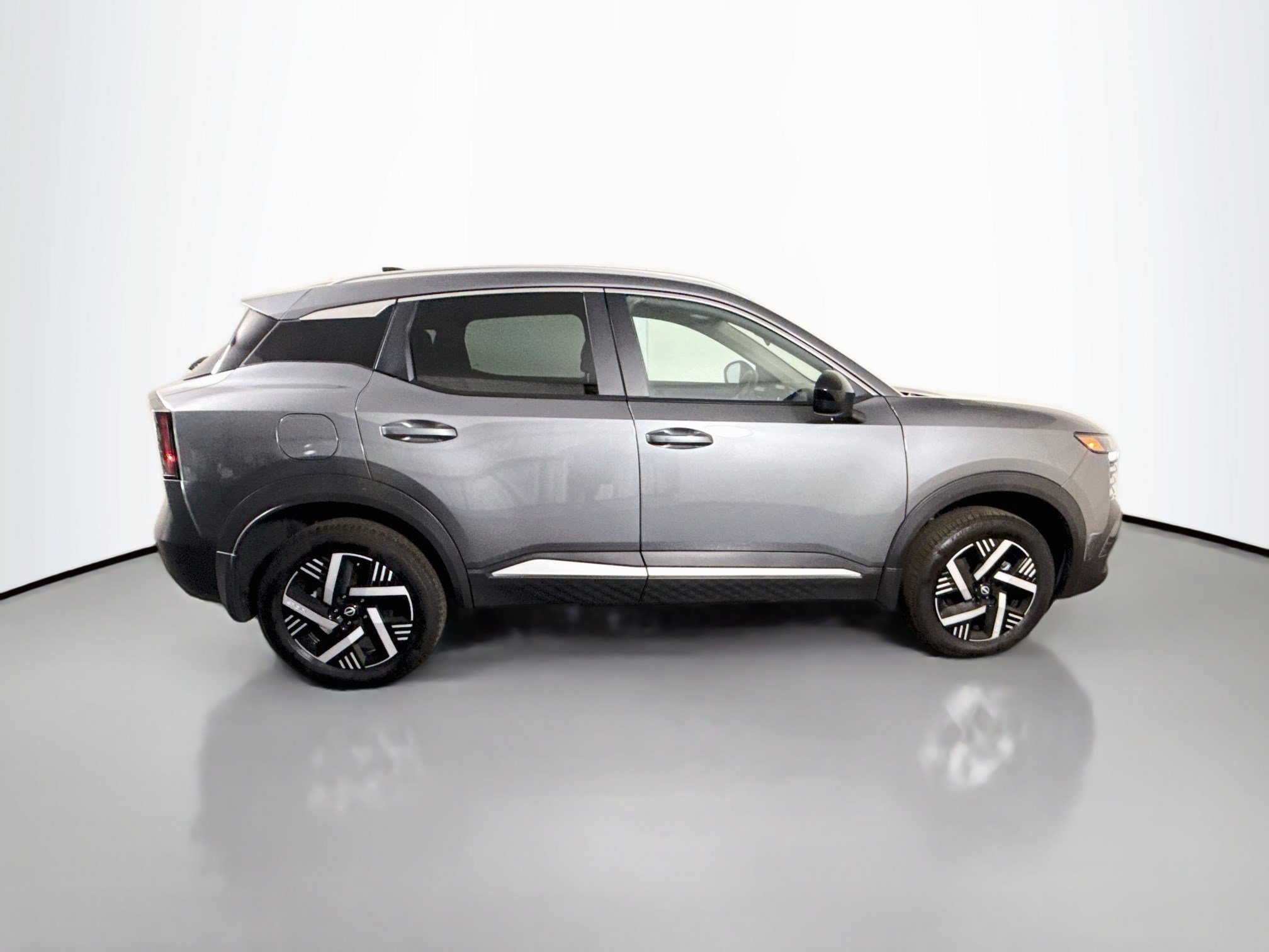 Used 2026 Nissan Kicks SV FWD image 11