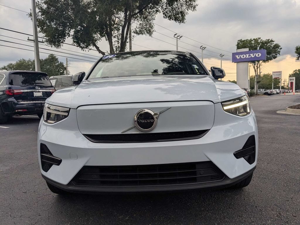 Certified 2024 Volvo C40 Recharge Core AWD/4WD image 9