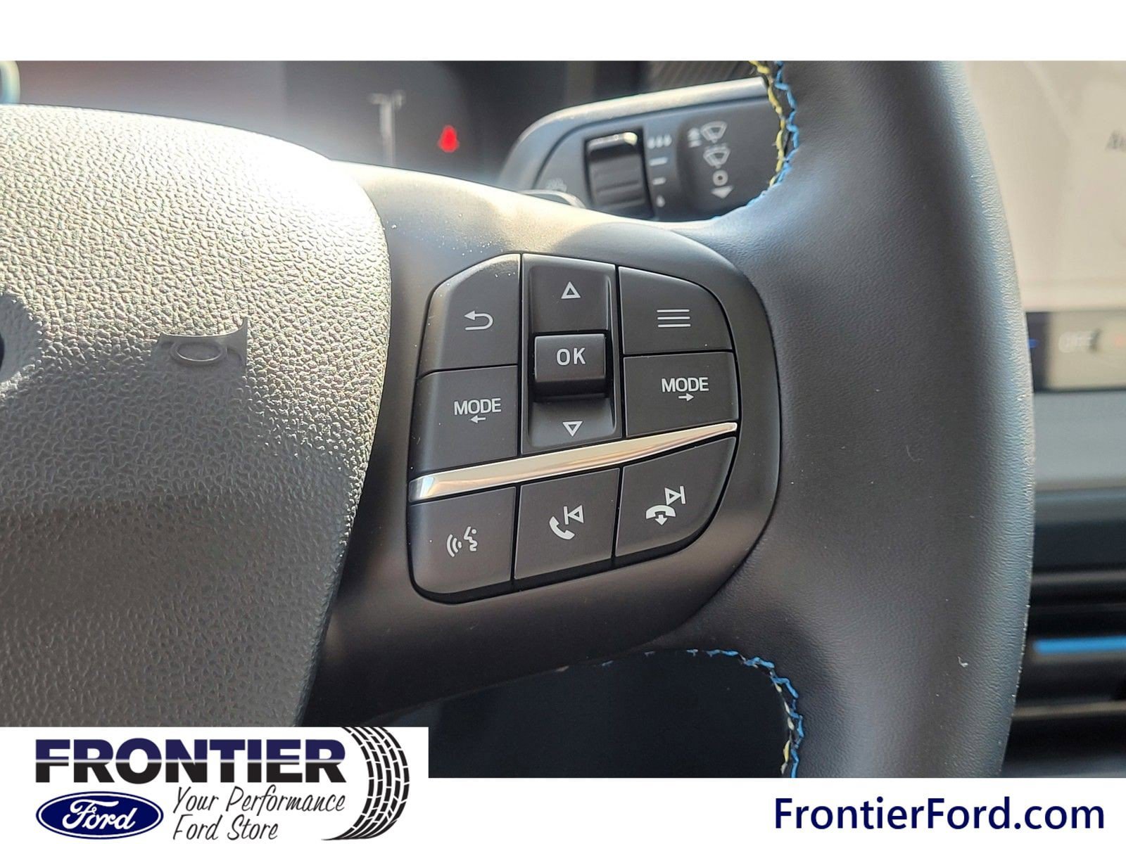 Used 2025 Ford Maverick Lobo AWD/4WD image 19
