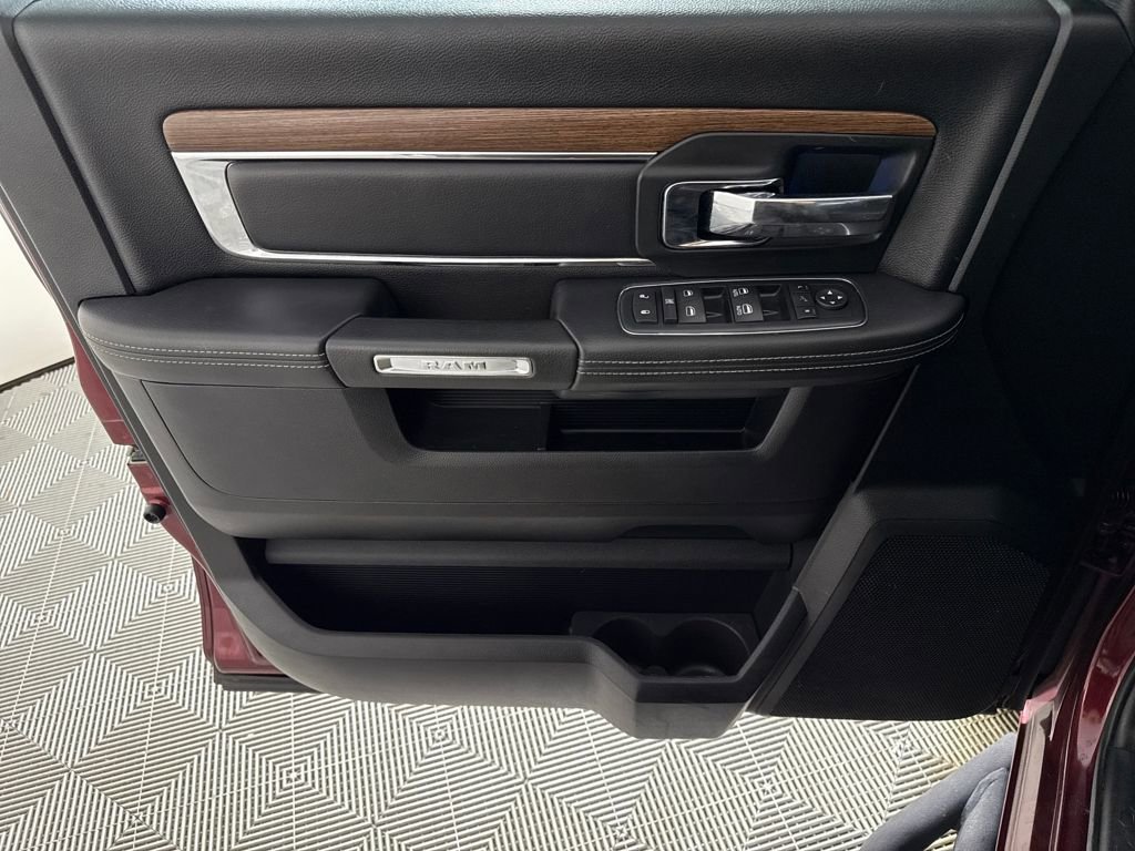 Used 2016 RAM 1500 Laramie image 10