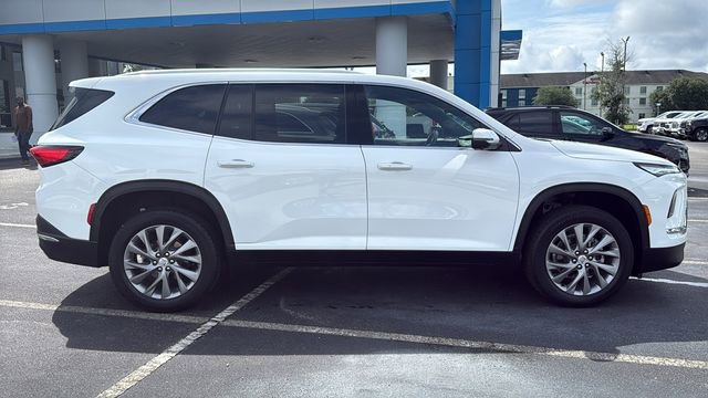 Used 2025 Buick Enclave Preferred AWD/4WD image 8