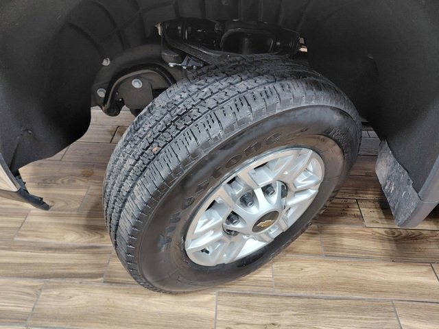 Used 2025 Chevrolet Silverado 2500 LT w/ Convenience Package image 28