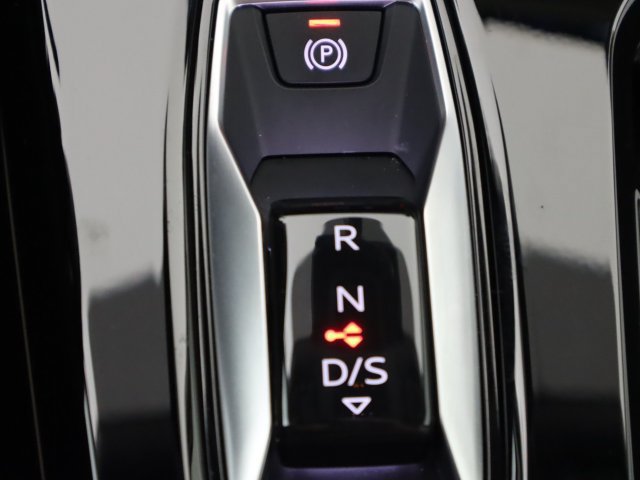 Certified 2025 Audi Q5 Premium w/ Convenience Package AWD/4WD image 20