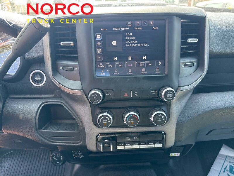 Used 2022 RAM 3500 Tradesman w/ Chrome Appearance Group AWD/4WD image 18