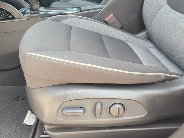 Used 2023 Chevrolet TrailBlazer LT FWD image 23