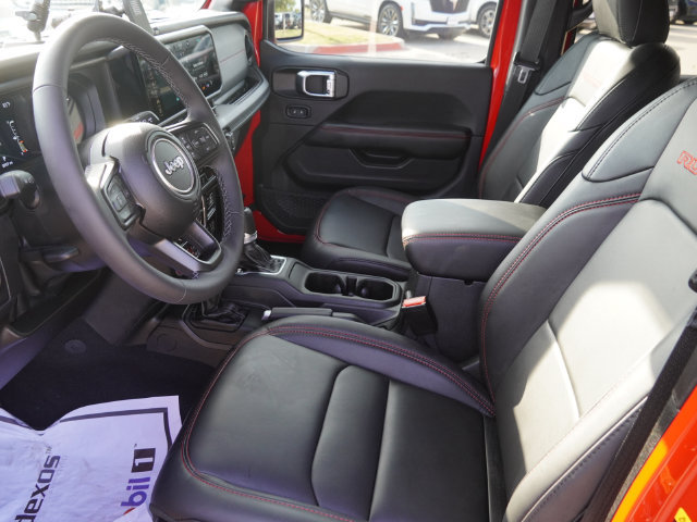 Certified 2025 Jeep Wrangler Unlimited Rubicon AWD/4WD image 18