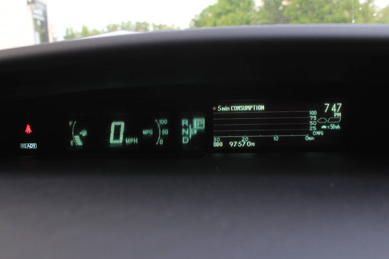 Used 2014 Toyota Prius Four FWD image 21