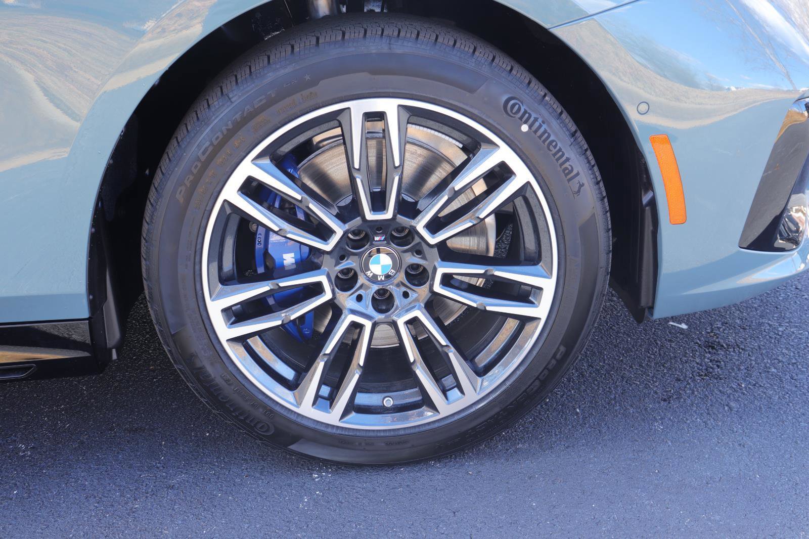 Used 2025 BMW 530i 530i w/ M Sport Package image 42