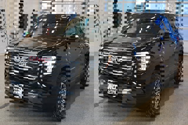 Used 2025 GMC Terrain Elevation image 9