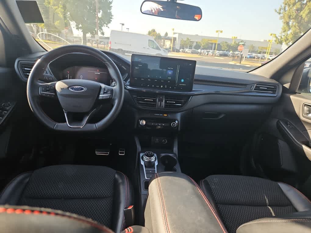 Used 2023 Ford Escape ST-Line w/ Tech Pack #1 FWD image 10