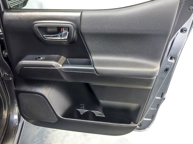 Used 2021 Toyota Tacoma TRD Sport w/ Technology Package image 27