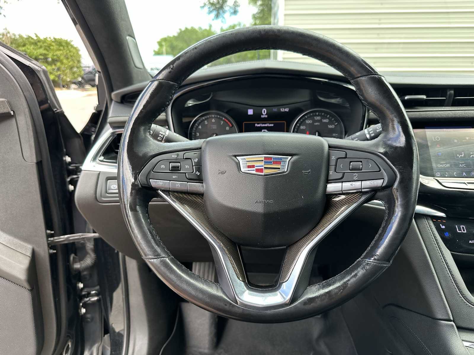 Used 2020 Cadillac XT6 Premium Luxury w/ Platinum Package image 20