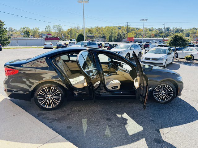 Used 2019 BMW 540i image 16