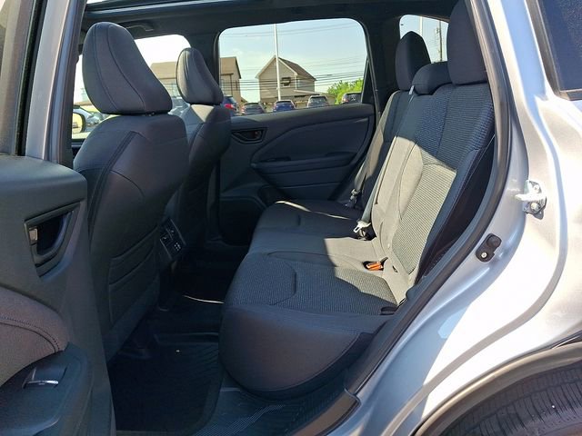 Used 2025 Subaru Forester Premium AWD/4WD image 11
