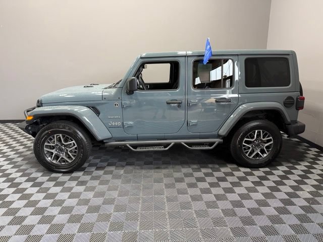 Used 2024 Jeep Wrangler Unlimited Sahara w/ Technology Group AWD/4WD image 6
