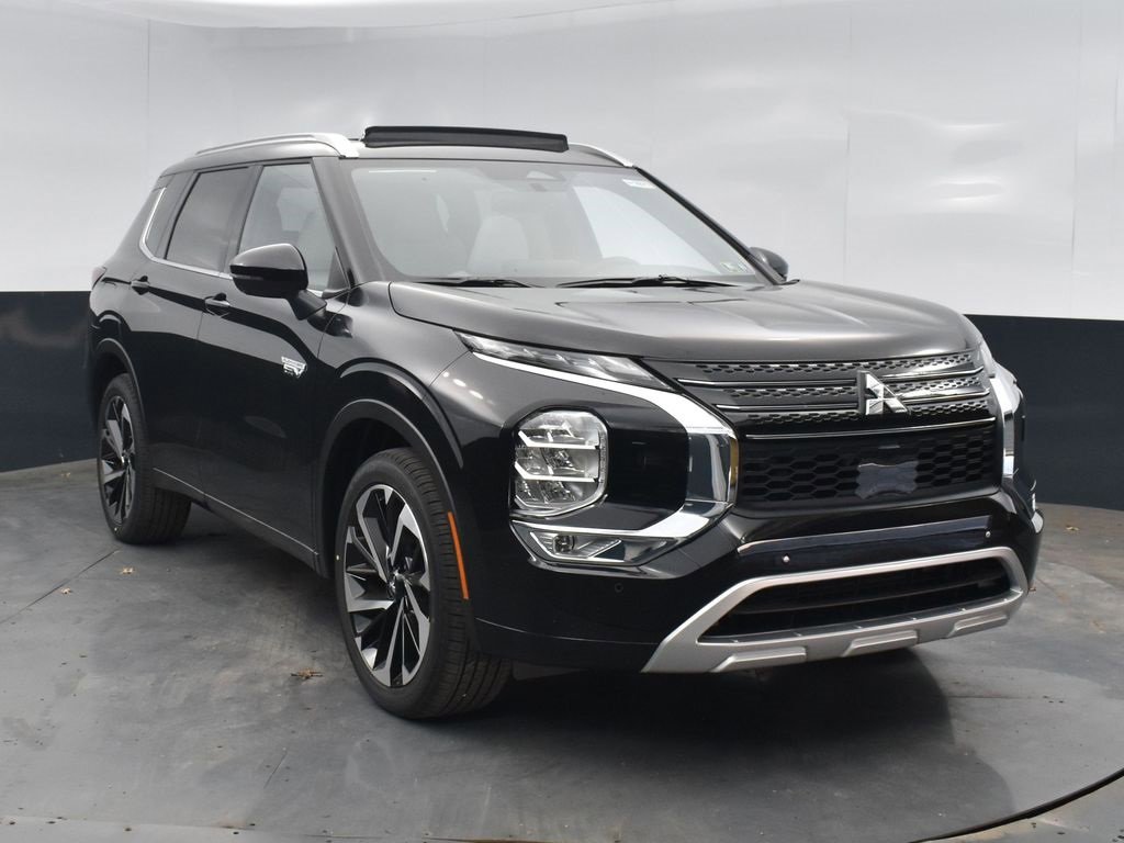 New 2025 Mitsubishi Outlander SEL image 2