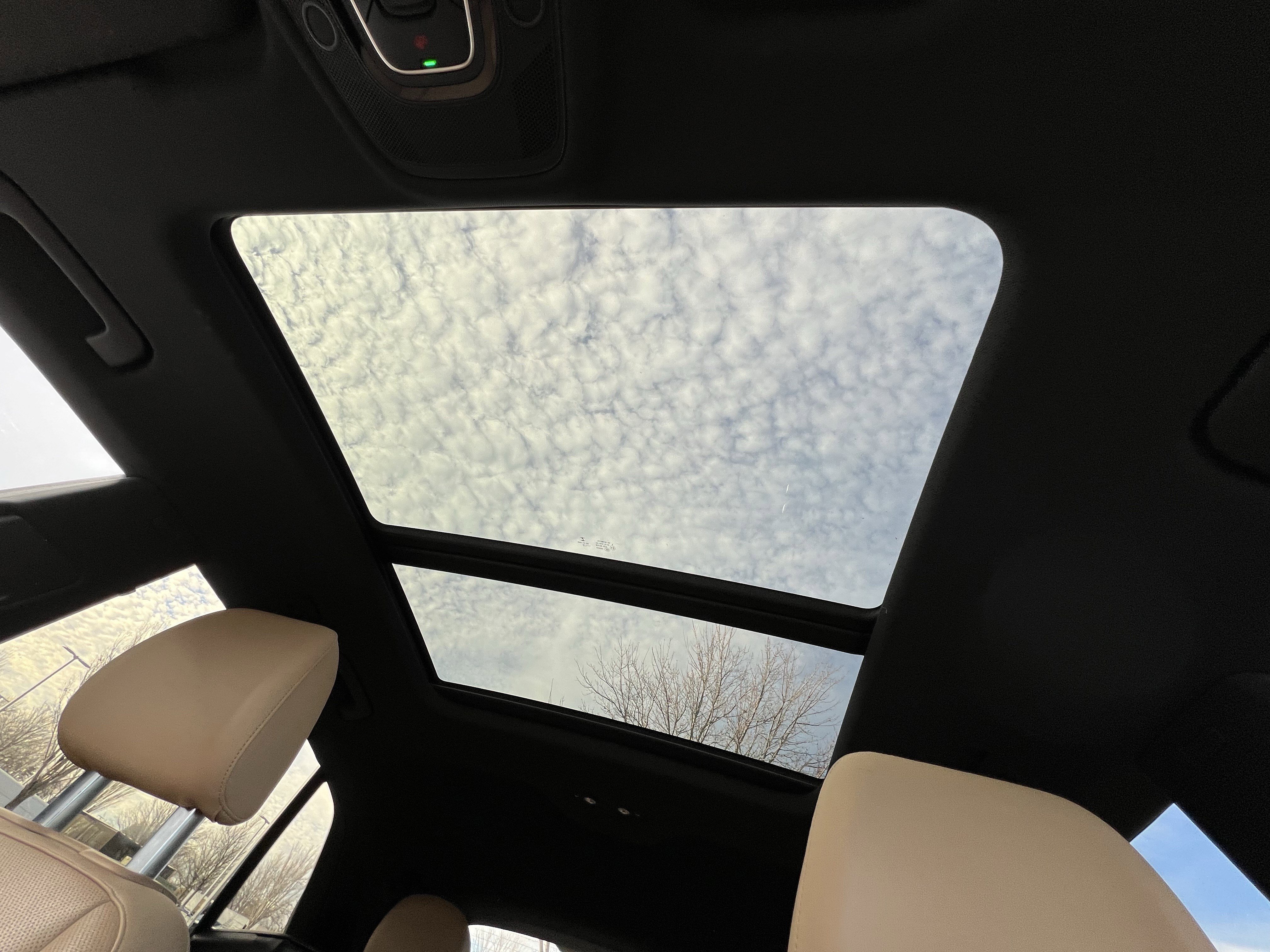 Used 2020 Audi Q8 Prestige w/ Prestige Package image 29