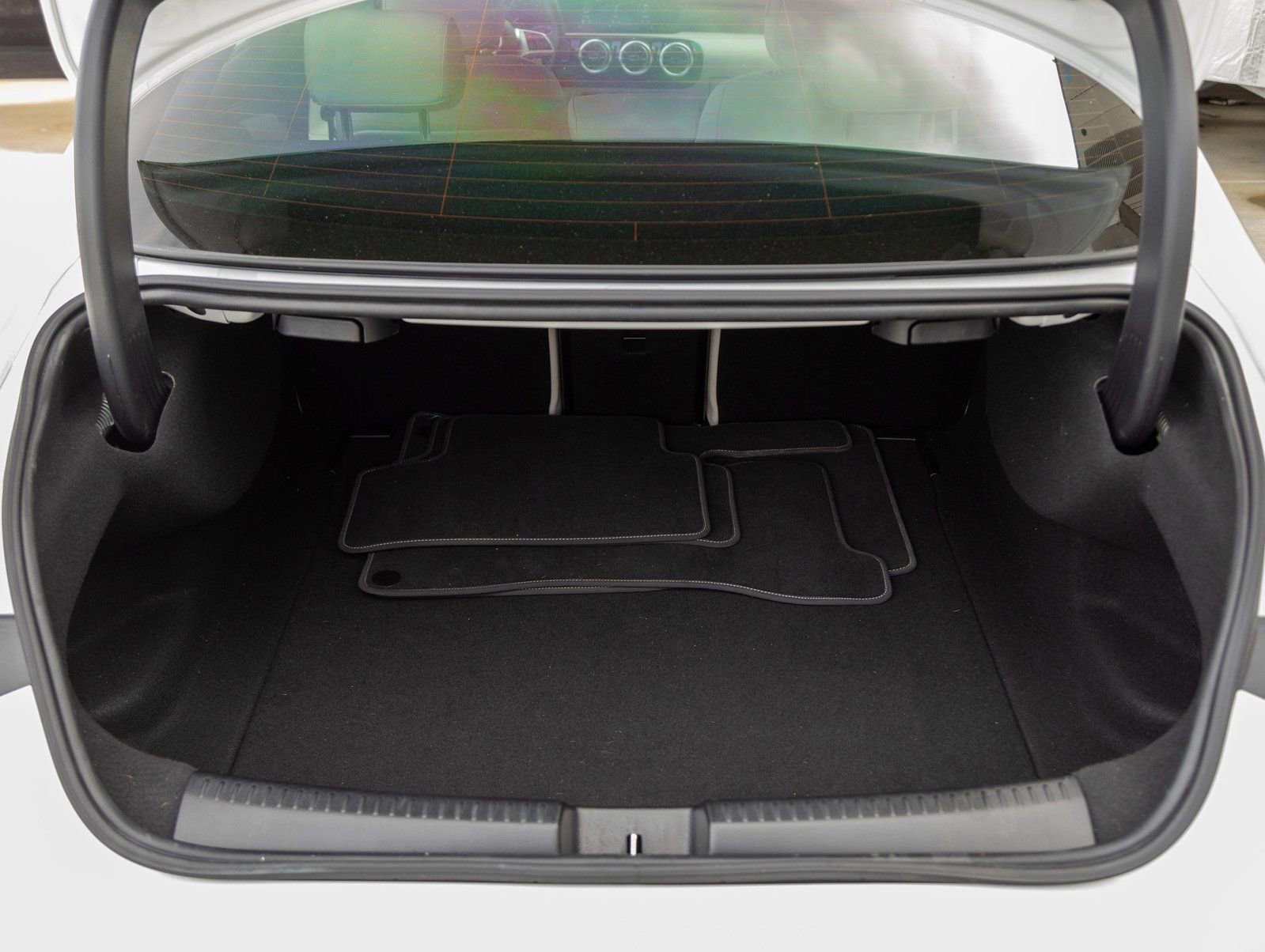 Used 2025 Mercedes-Benz CLA 250 image 29