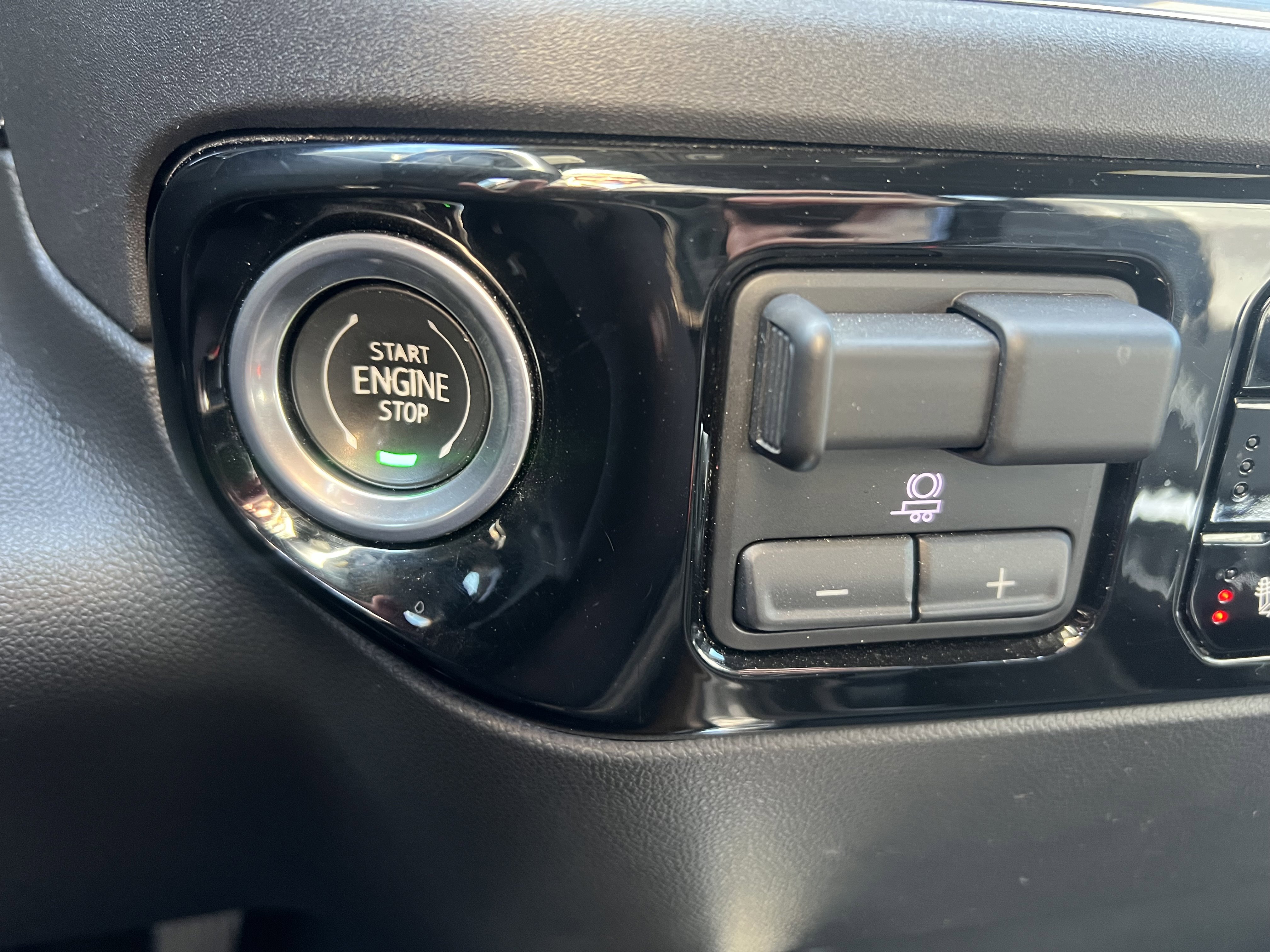 Certified 2022 Chevrolet Silverado 1500 High Country w/ Technology Package image 25