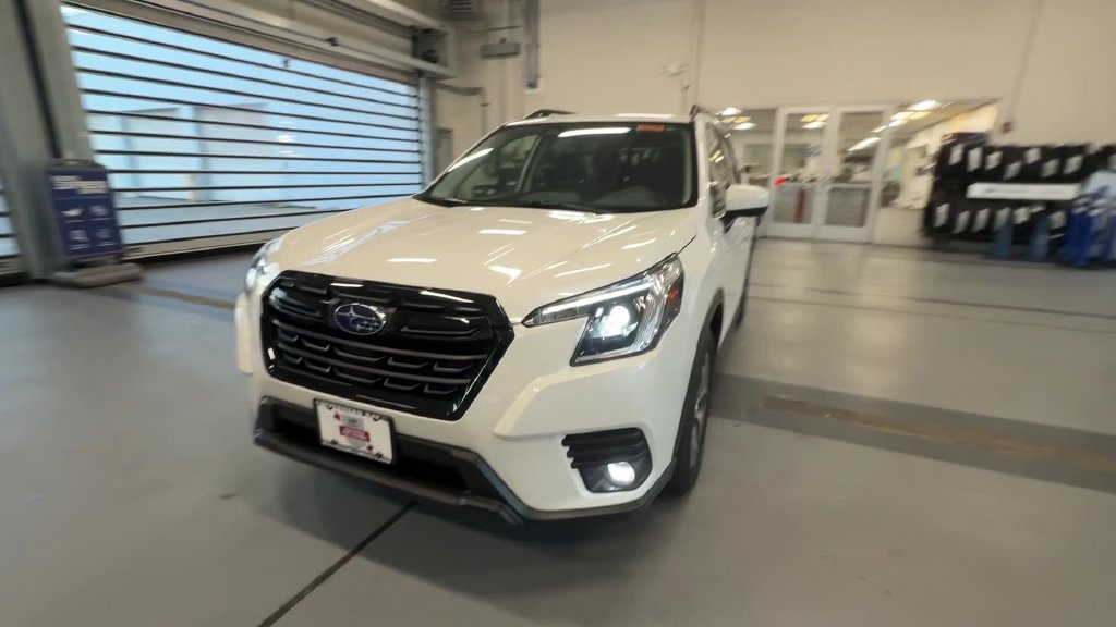Certified 2024 Subaru Forester Premium AWD/4WD image 7