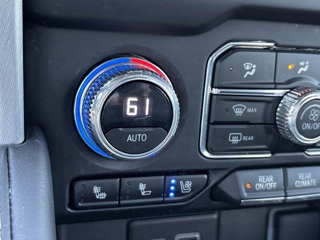 Used 2023 GMC Yukon SLT w/ SLT Premium Package AWD/4WD image 43