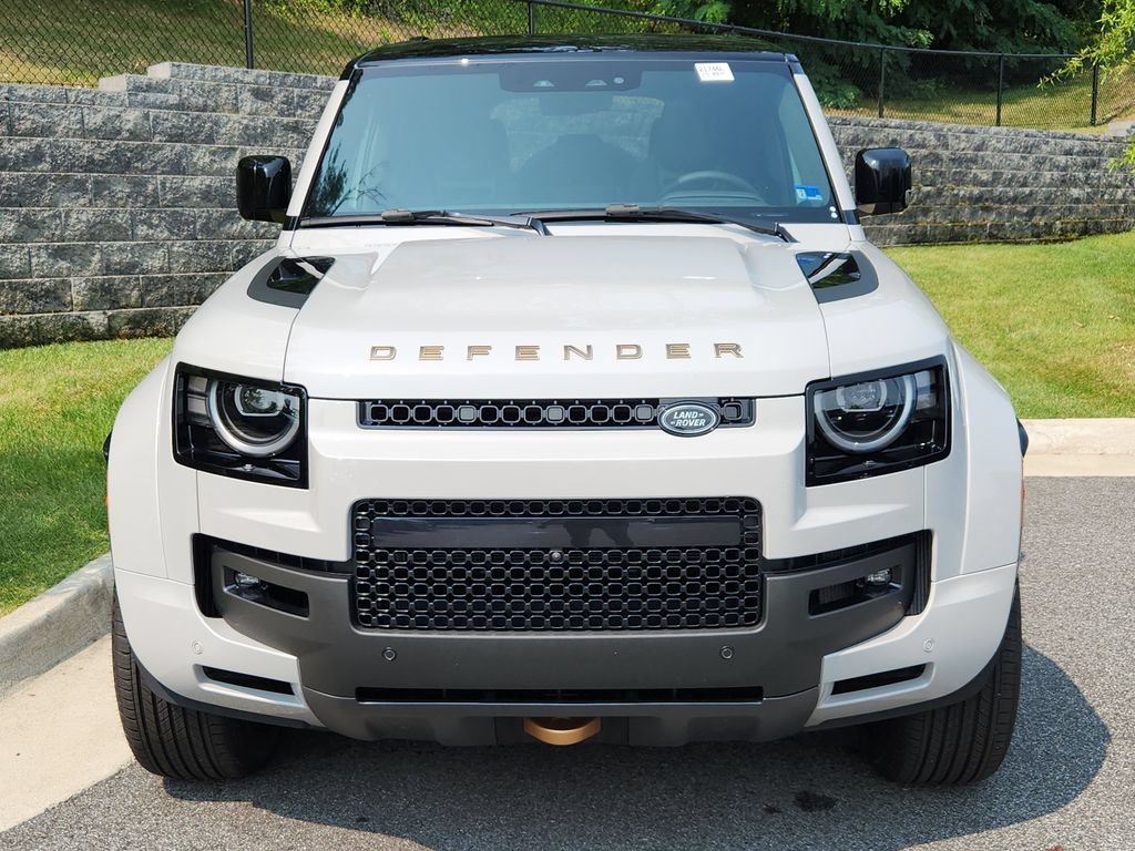 New 2026 Land Rover Defender 110 OCTA AWD/4WD image 8