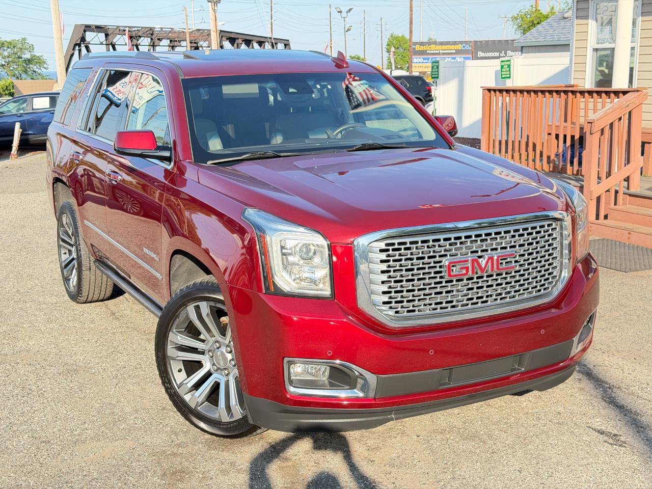 Used 2017 GMC Yukon Denali w/ Open Road Package AWD/4WD image 2