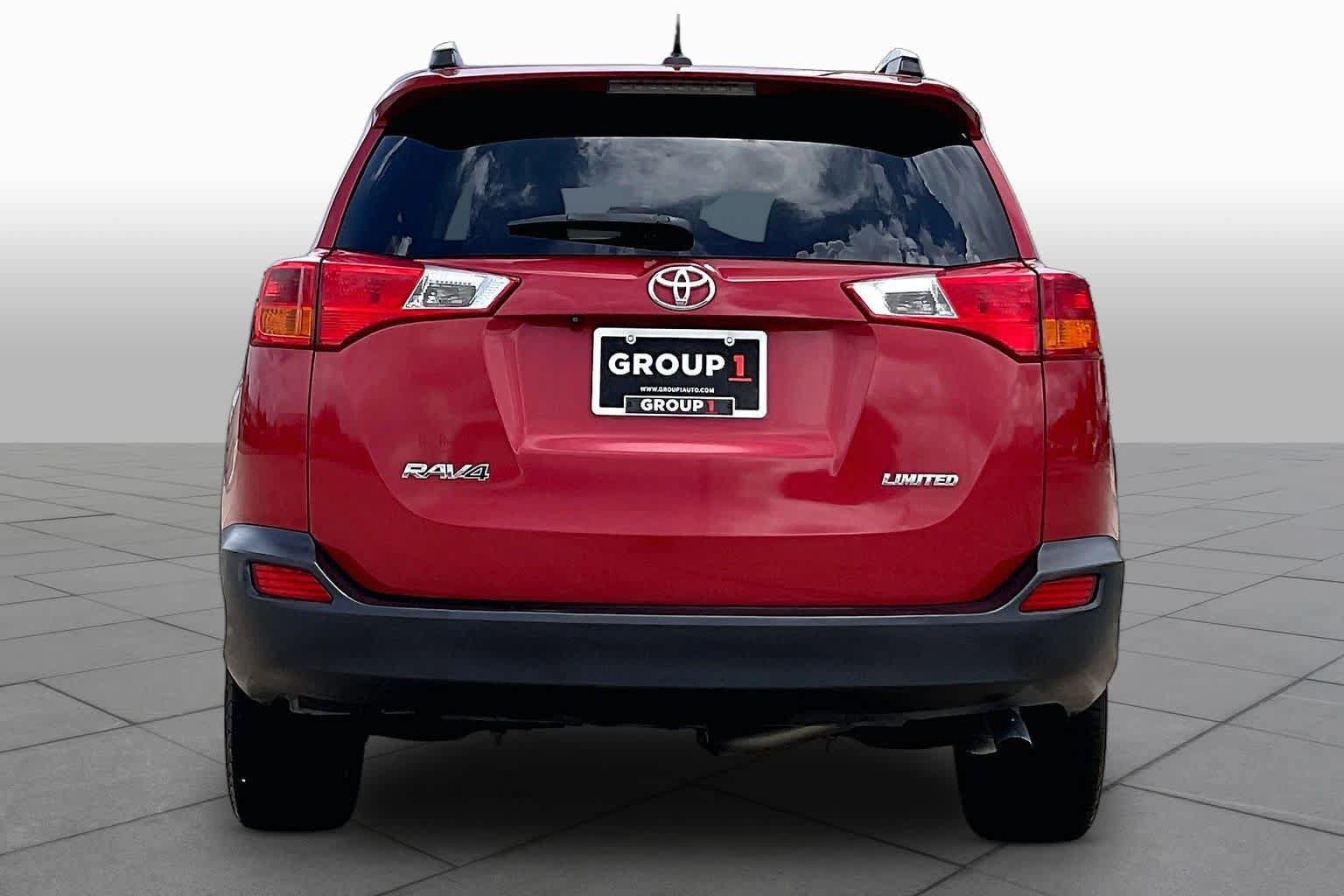 Used 2015 Toyota RAV4 Limited w/ Technology Package FWD image 5