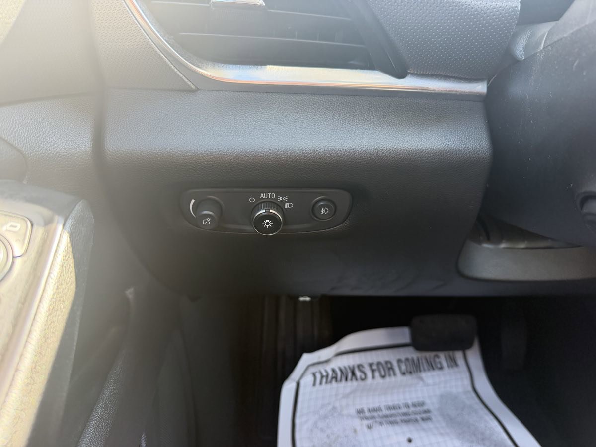 Used 2019 Chevrolet Traverse Premier w/ Redline Edition AWD/4WD image 32