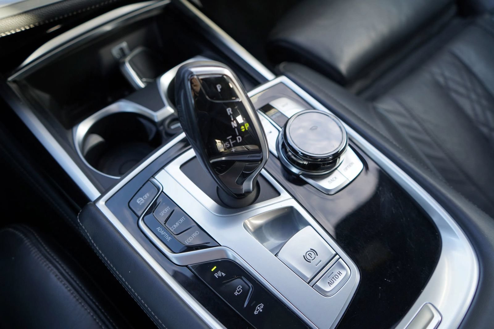 Used 2018 BMW 750i RWD image 14