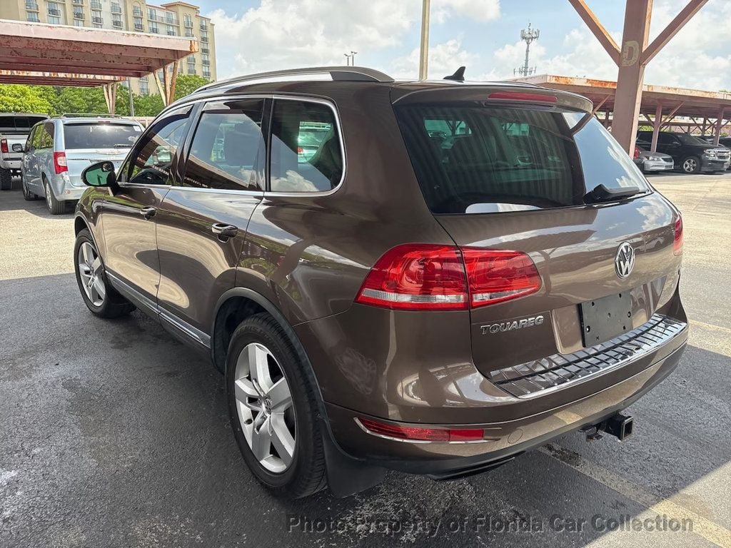 Used 2012 Volkswagen Touareg VR6 AWD/4WD image 3