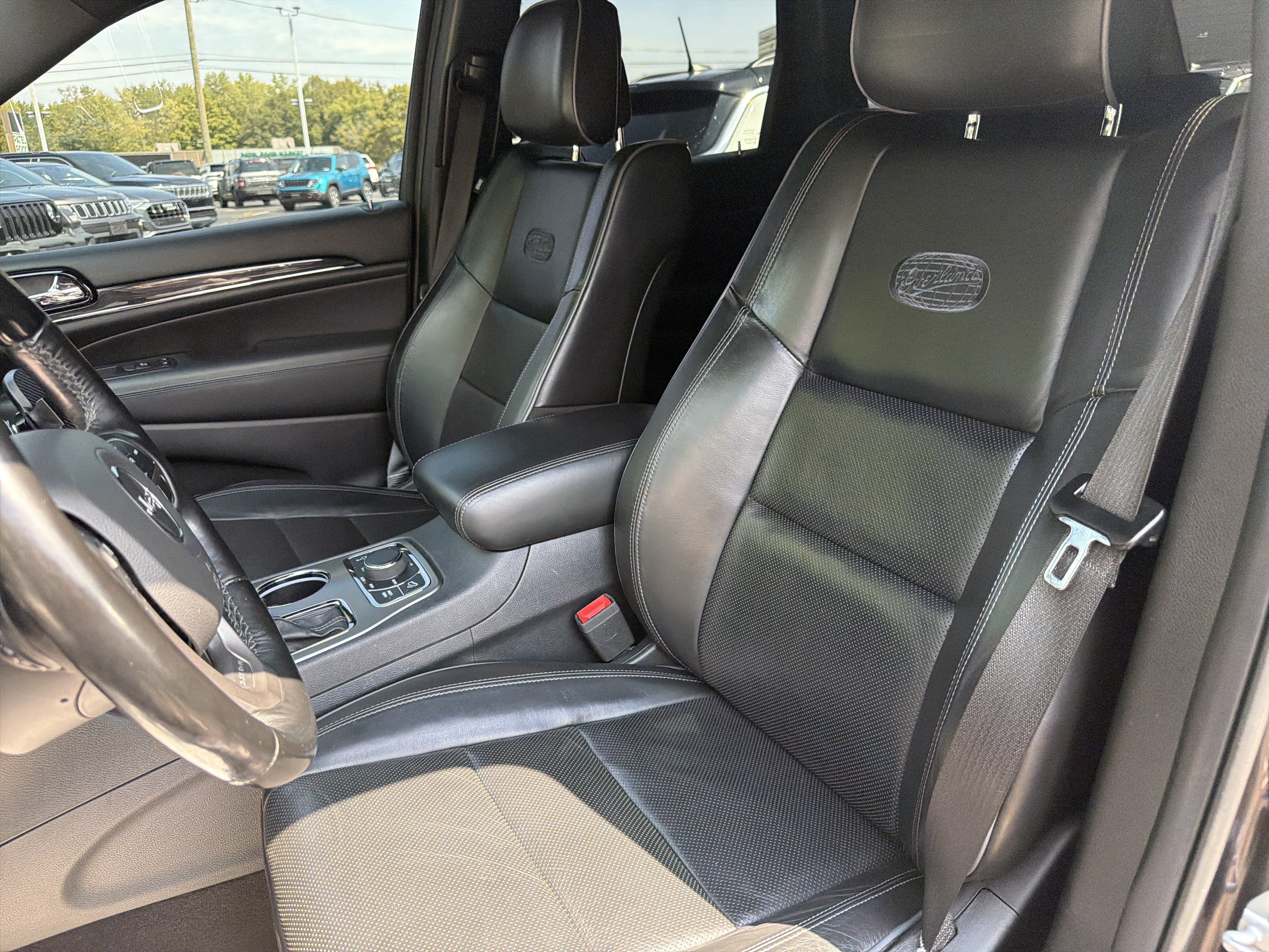 Certified 2020 Jeep Grand Cherokee Overland AWD/4WD image 16