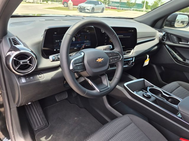 Used 2026 Chevrolet Equinox LT w/ Safety and Technology Package FWD image 10