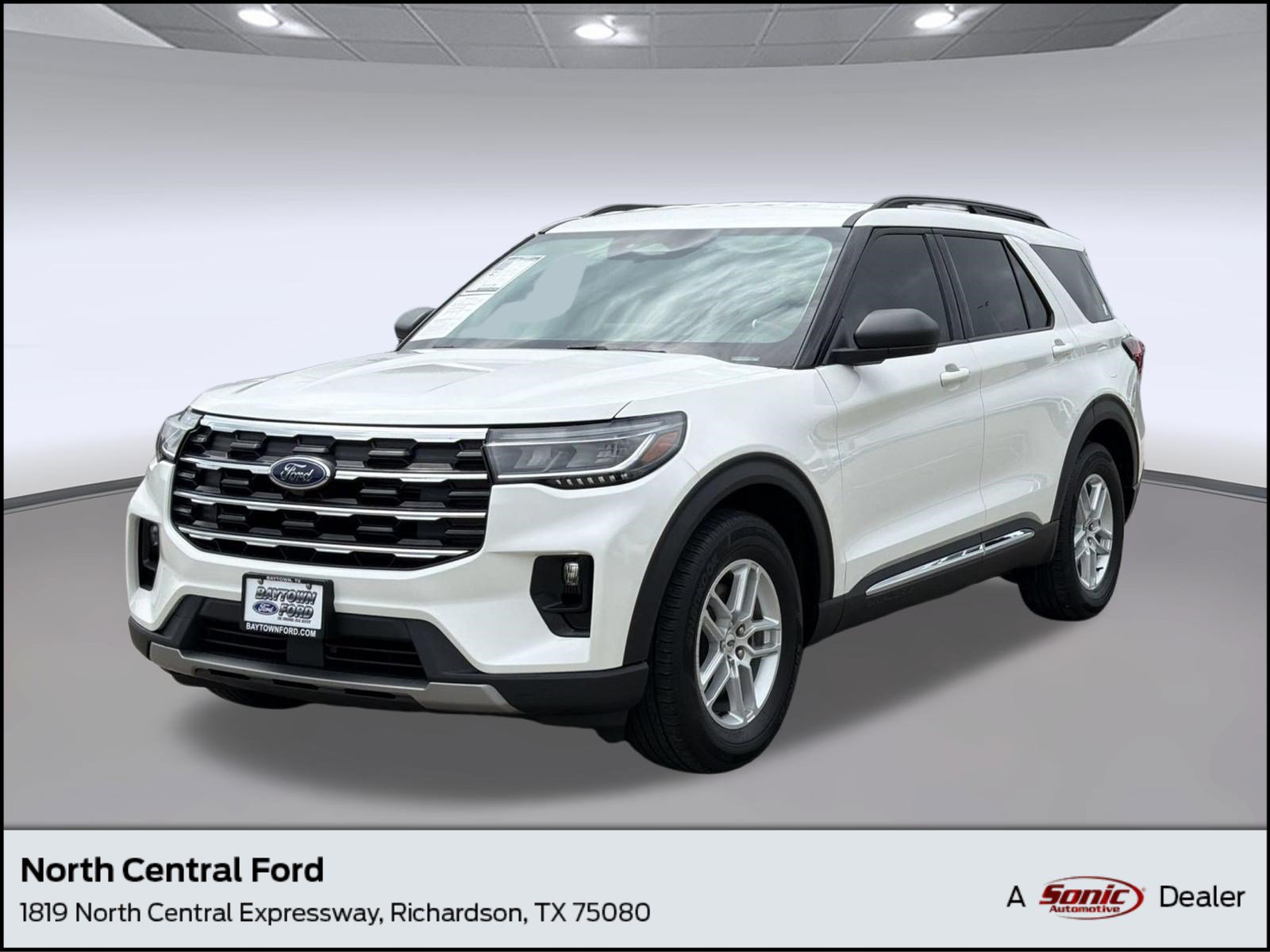 Used 2025 Ford Explorer Active w/ Active Comfort Package RWD image 1