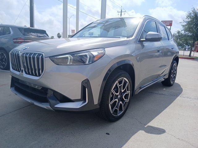 New 2025 BMW X1 xDrive28i w/ Technology Package AWD/4WD image 3