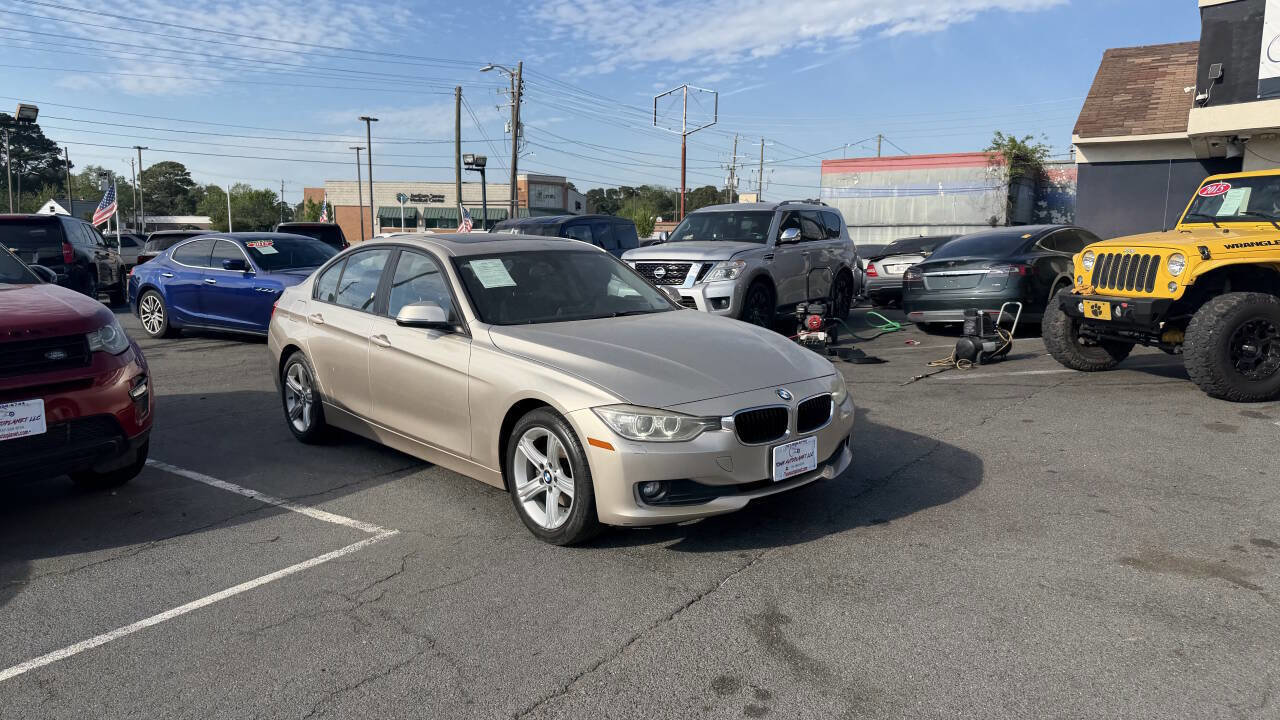 Used 2014 BMW 320i Sedan RWD image 14