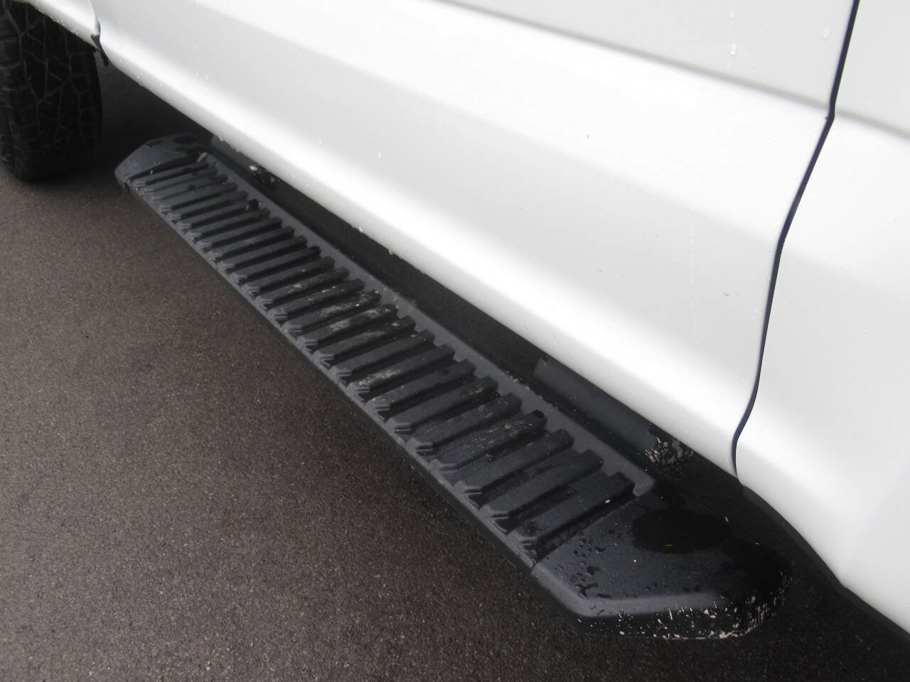 Used 2022 Ford F350 XLT w/ XLT Value Package AWD/4WD image 8