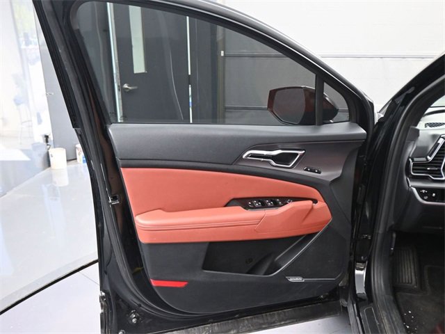 Used 2023 Kia Sportage SX image 10